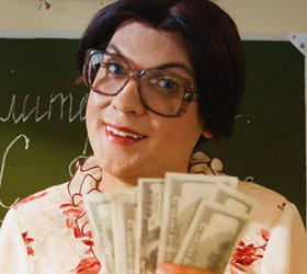 учитель с деньгами