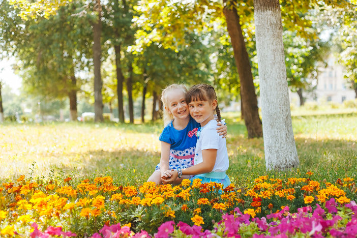 Сестренки в цветах