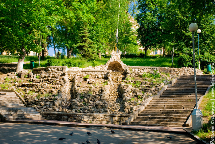 Грот в Струковском саду